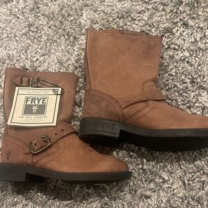 Frye NWT Tan Engineer Pull On Boots Sz 1
